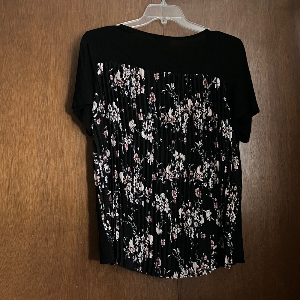 Maurices Black Top with Floral Detail - Picture 3 of 3
